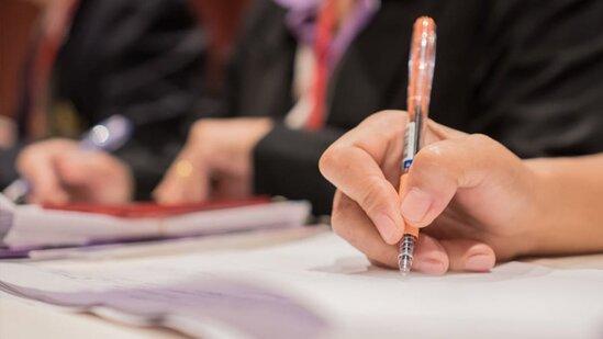 Bu gün 23 mindən çox şagird və məzun imtahan verəcək