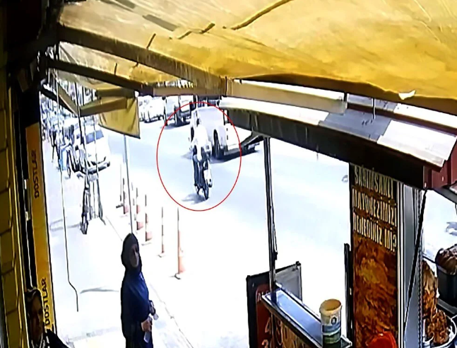 Restoranda yemək yeyən şəxsin motosikleti oğurlanıb