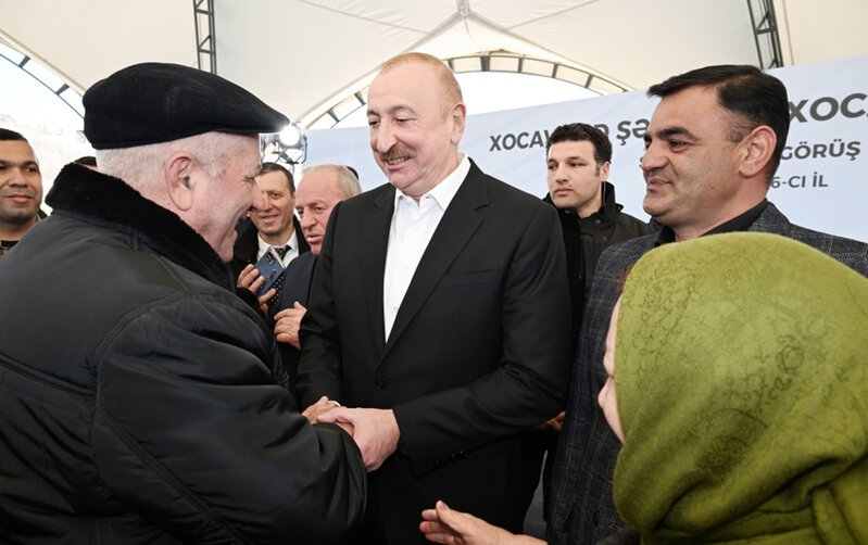 "Həm adaşıq, həm də yaşıd..."