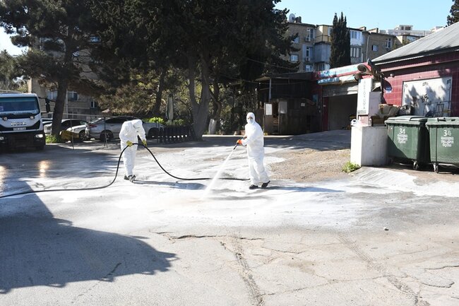 Bu gün paytaxtın 556 küçəsi yuyuldu - FOTO