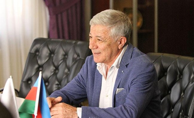 Adil Hüseynov: "Millinin baş məşqçisi də milli olmalıdır"