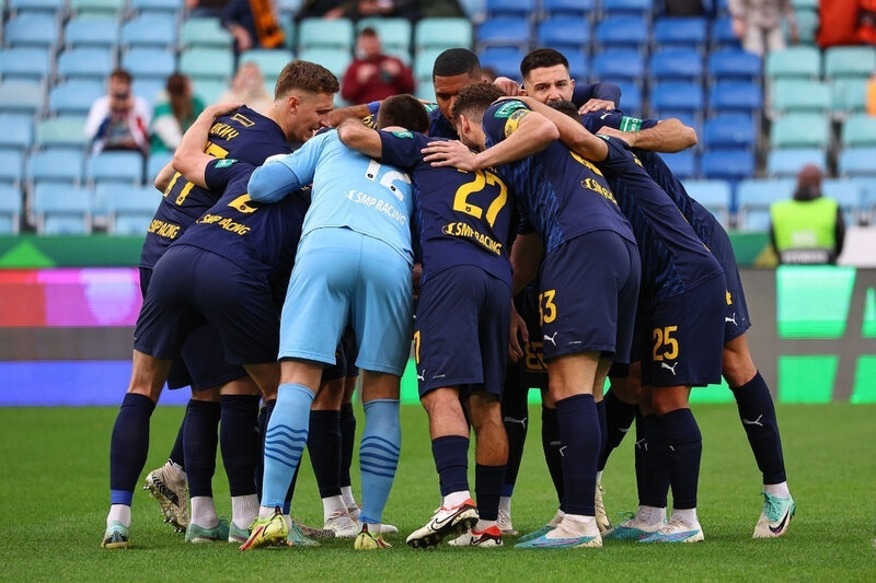 Rusiyada 14 futbolçu oyundan əvvəl zəhərlənib