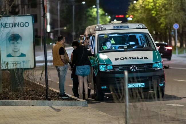 Azərbaycan səfirliyinin əməkdaşları Litvada qəza törətdi - Sürücü sərxoş olub?