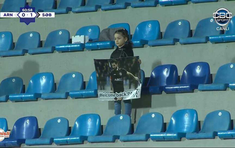 "Mənə sual verir ki, ata, niyə az oynadın?" - Ağabala qızının pankart açmasından danışdı