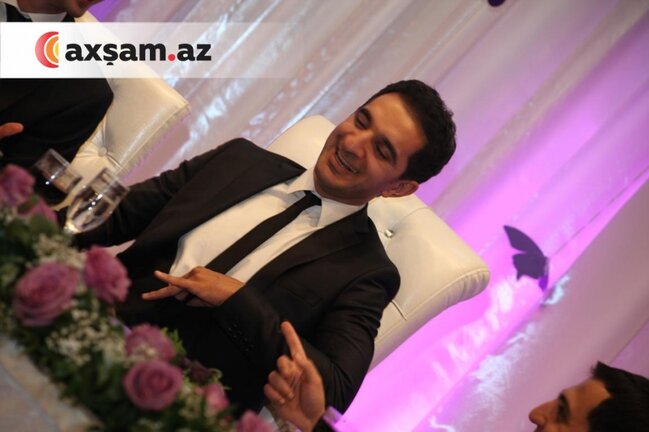 Ağadadaş Ağayev toya hazırlaşır