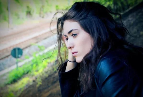 Ağıllı insanların əksəriyyəti həyatın 5 sadə qaydasını çox gec anlayır - PSİXOLOQ