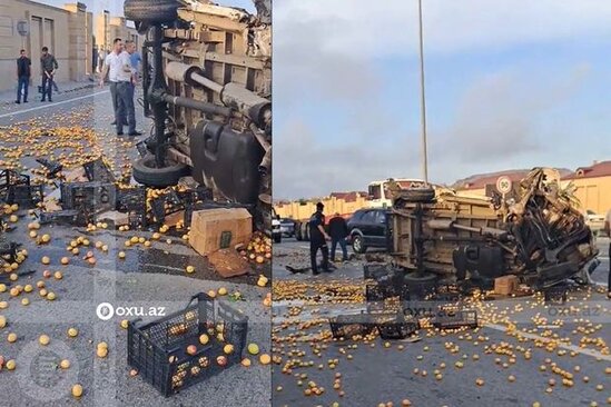 Abşeronda meyvə dolu yük maşını aşdı - VİDEO