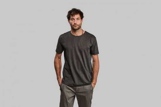 Çirkli havanın paltar üçün gözlənilməz faydaları ortaya çıxıb - FOTO