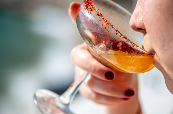 Alkoqol hansı dozada içildikdə sağlamlıq üçün təhlükə yaratmır? - Rusiyalı həkim miqdarı açıqladı