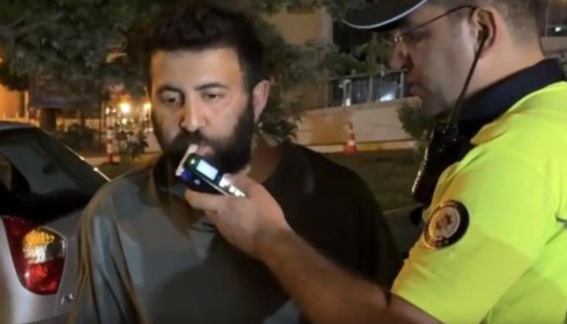 Alkoqol yoxlamasından təmiz çıxan sürücünün sevinci gündəm oldu - VİDEO