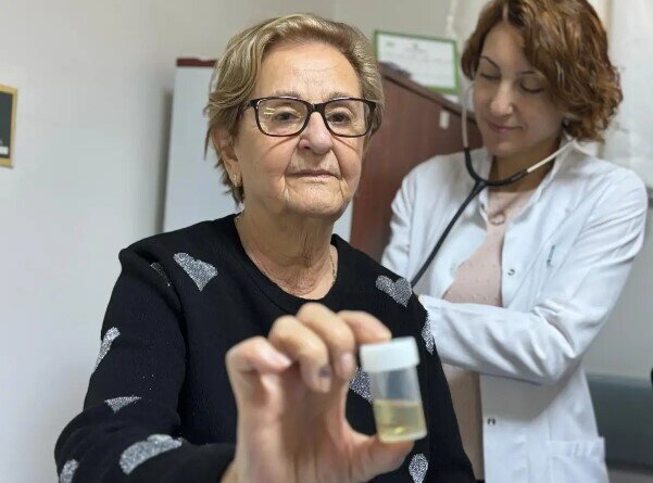 Alüminium qabı ilə birlikdə udduğu həb 4 il sonra ağciyərindən çıxarıldı