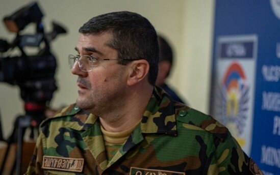 Araik Arutyunyan yenə Putinə müraciət edib yalvardı