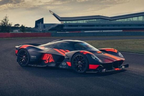 On milyon manatlıq avtomobil nümayiş olundu - VİDEO