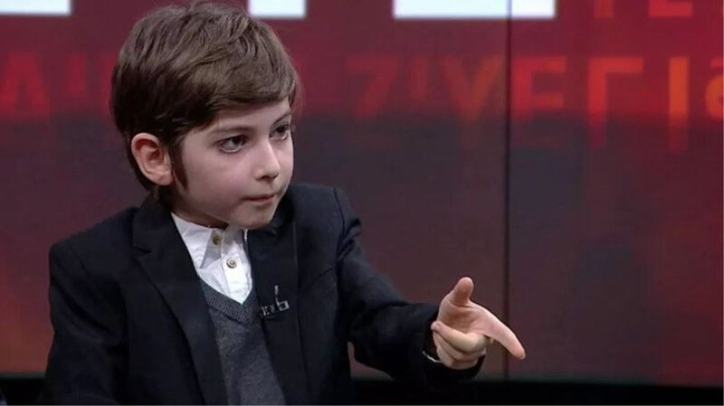 O indi 15 yaşlı böyük oğlandır - "Filosof Atakan"ın son halı - FOTO