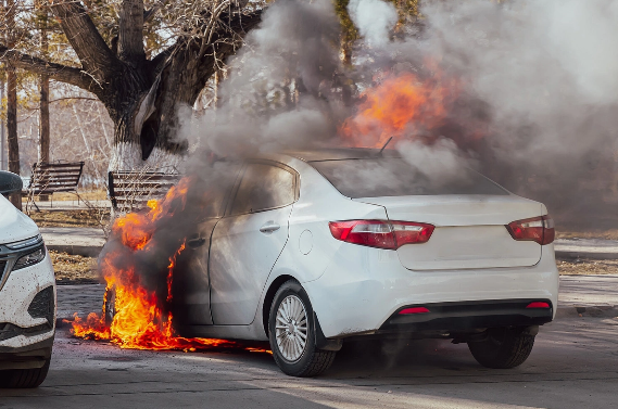 Avtomobil hansı səbəblərdən yana bilər? – Mütəxəssisdən AÇIQLAMA