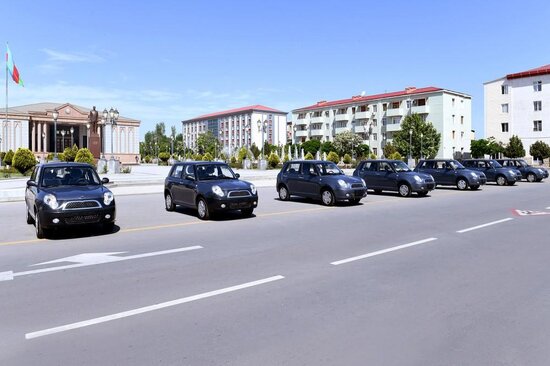 Bu avtomobillər satışa çıxarılır: Qiymət 2000 manatdan başlayır