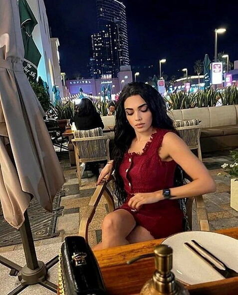 Azərbaycanlı müğənni İstanbulda taksi sürücüsü tərəfindən döyüldü - FOTO/VİDEO