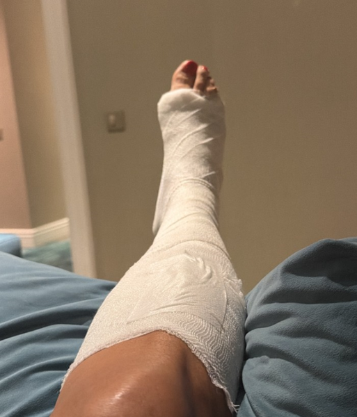 Məşhur müğənni xəstəxanadan bu paylaşımı etdi - FOTO