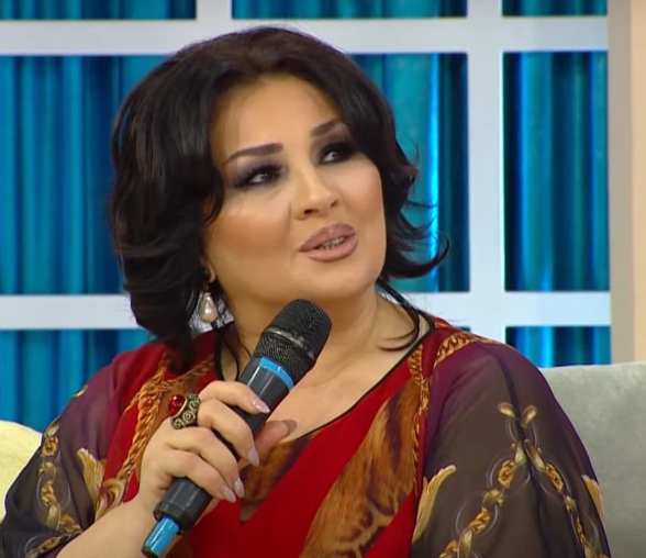 Nazir Aybəniz Haşımovanı təltif etdi - FOTO