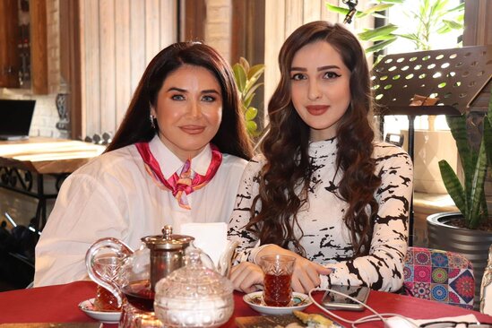 "Toylara gedirəm,amma biznesə çevirmirəm" - Elnarə Xəlilova ilə MÜSAHİBƏ