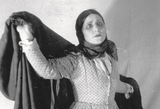 Hər iki həyat yoldaşı güllələndi, ona görə qadınlar çadrasını atdı, ömrünün sonunadək qorxu ilə yaşadı...