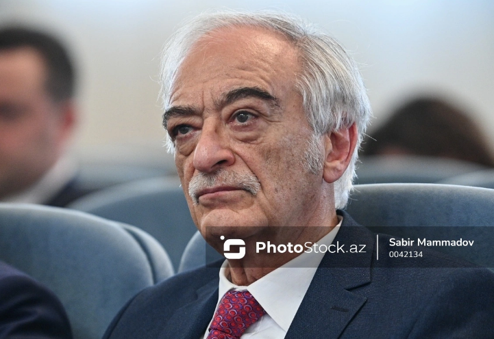 Polad Bülbüloğluna Özbəkistanın Xalq artisti adı verildi