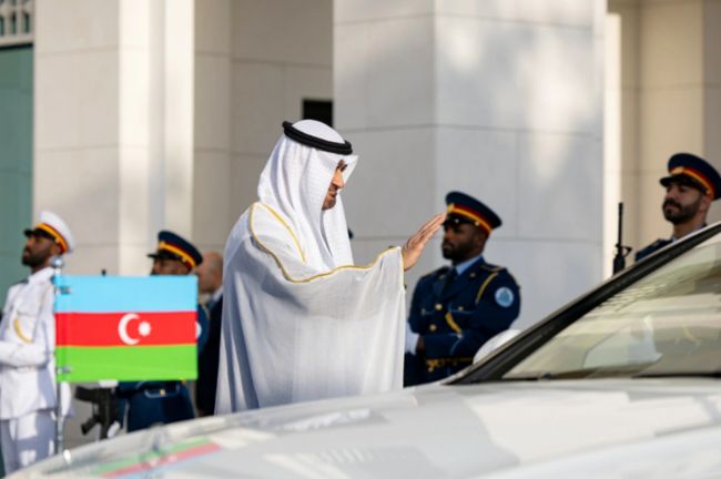 İlham Əliyevin Əbu-Dabidə Birləşmiş Ərəb Əmirliklərinin prezidenti ilə görüşü olub