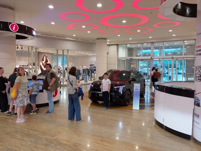 AADA "Yaşıl ölkə" adlı elektrik avtomobillərin sərgisini təşkil etdi