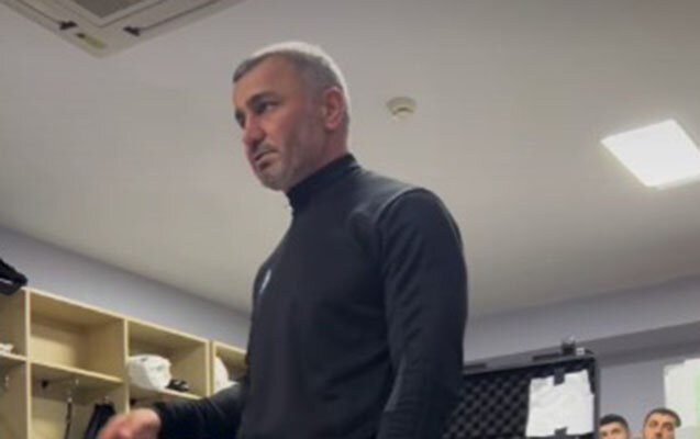 Qurbanovun paltardəyişmə otağında çıxışı - Video