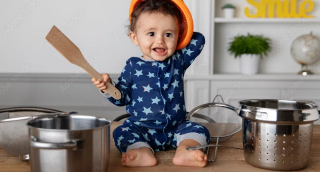 Övladınız oyuncaqları ilə deyil, tava-qazanla oynayır? - Maraqlı səbəbi var imiş