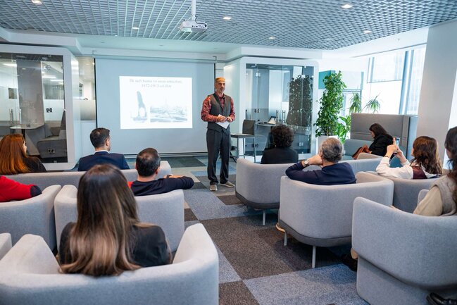 "Avromed Company" MMC-nin baş ofisində Bakı şəhərinin tibbi tarixinin formalaşma mərhələlərinə həsr olunmuş təqdimat keçirilib