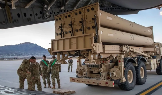 ABŞ Yaxın Şərqə hərbi yüklərin daşınmasını artırır