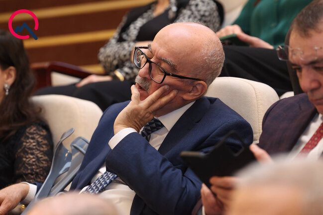 İclas o qədər maraqsızdır ki... - Fotolar