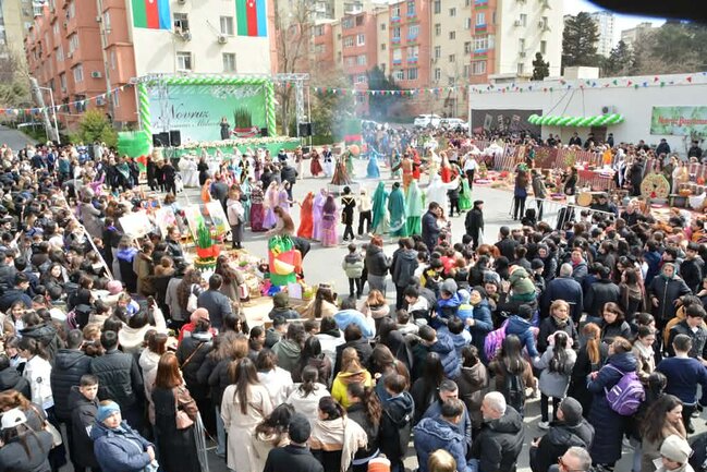 Paytaxtın Abad məhəllələrində Novruz şənlikləri keçirilir