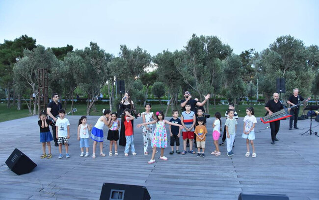 Paytaxtda axşam konsertləri keçirilir - Fotolar
