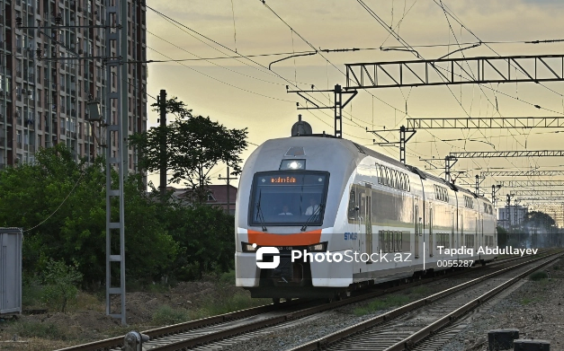 Qatarlara minik asanlaşdı: Artıq elektron şəxsiyyət vəsiqəsi də keçərlidir