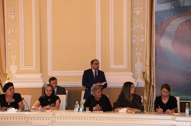 Bakı Şəhər İcra Hakimiyyətində şəhid ailələri ilə görüş keçirilib