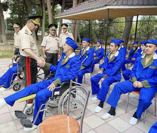 Zakir Həsənov yaralılarla görüşdü -- FOTO/VİDEO