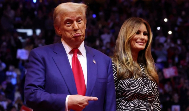 Trampın rüsumları arvadının xərclərini artıracaq