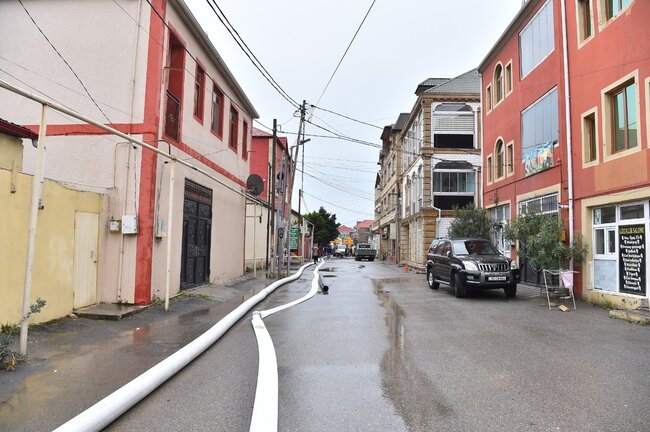 Keşlədə tamamilə sökülən evin - Fotoları