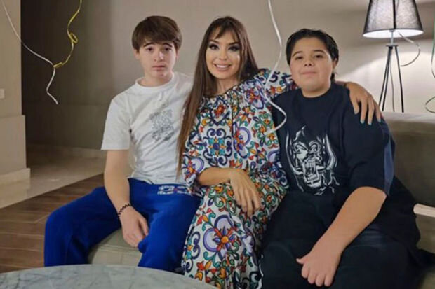 Leyla Əliyeva oğullarını təbrik etdi - FOTO