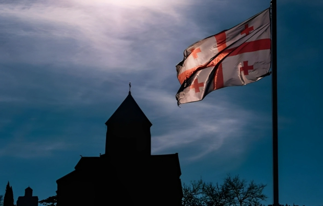 Tbilisidə FARA modeli: Xaricdən maliyyələşməyə qarşı sərt qanun işə düşdü