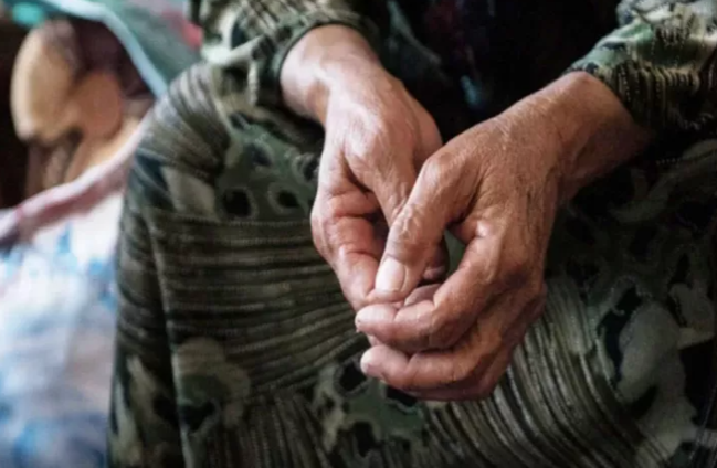30 il evindən çıxamayan qadın: Hamı ŞOKDADIR