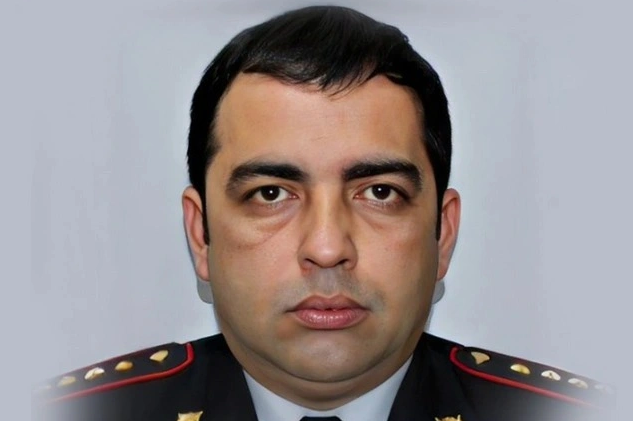 "Eldənizdən geriyə iki balası qaldı" - Qətlə yetirilən polis kapitanı dəfn edildi