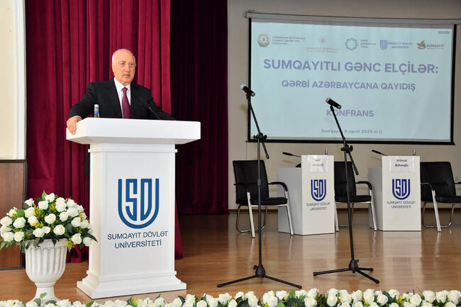 Sumqayıt Dövlət Universitetində "Sumqayıtlı gənc elçilər: Qərbi Azərbaycana qayıdış"mövzusunda konfrans keçirilib
