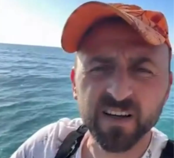 Tutduğu balığa "Ömrün uzun olsun" deyib dənizə buraxdı, görün sonra nə oldu