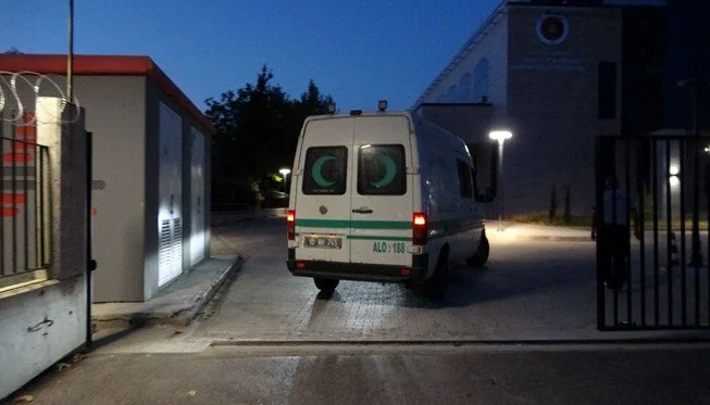 Əvvəl sevgilisini sonra özünü öldürdü