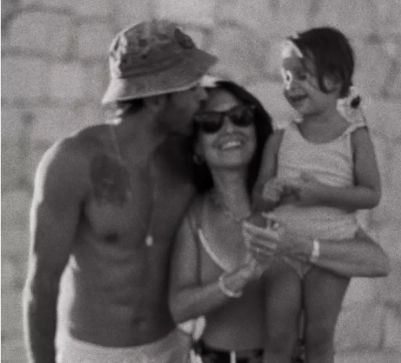 Barış Arduç ayrılıq iddialarına romantik paylaşımı ilə cavab verdi