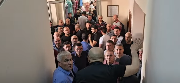 'Bu bazarda baş kəsirlər" - SAHİBKARLAR - VİDEO