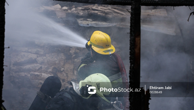 Bakıda 4 otaqlı mənzildə yanğın olub